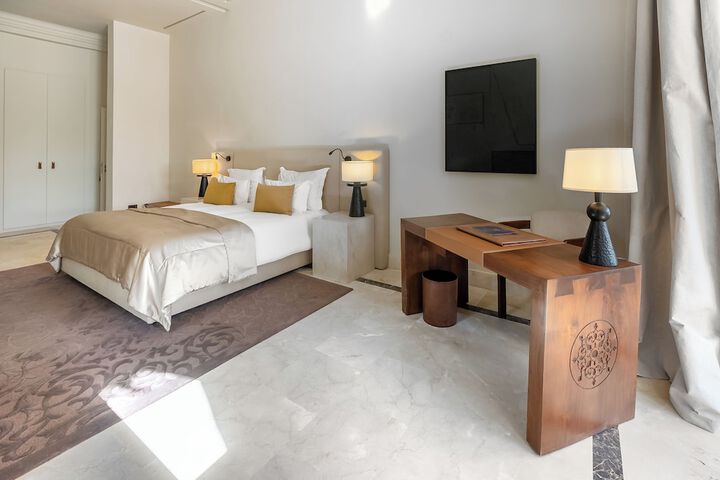 Room 58 of 152