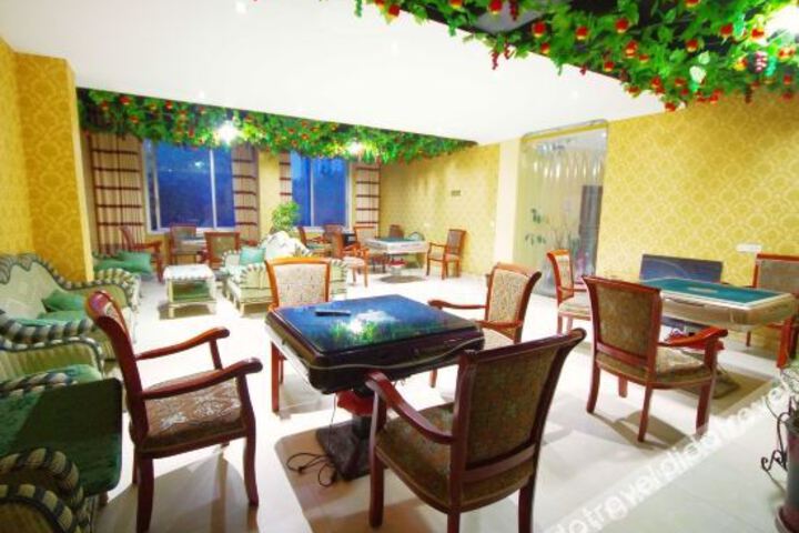 Muchuan Yongle Park Business Hotel