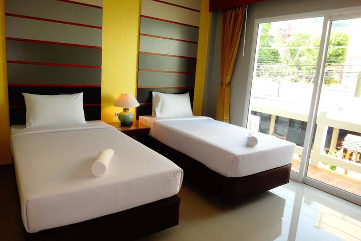 Room 12 of 39