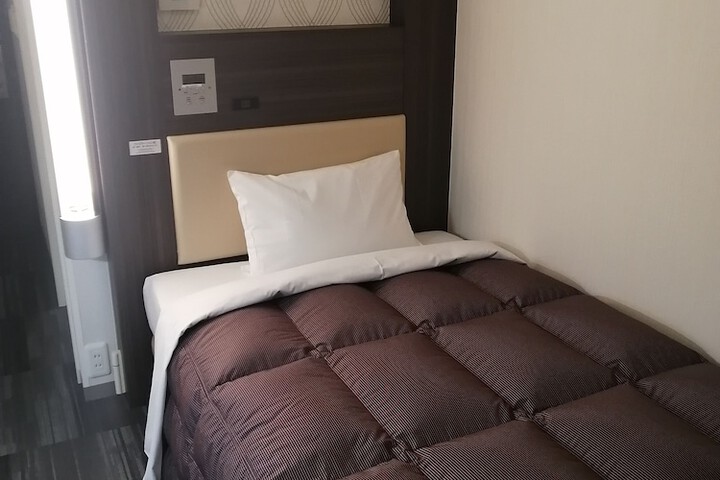 Room 18 of 40