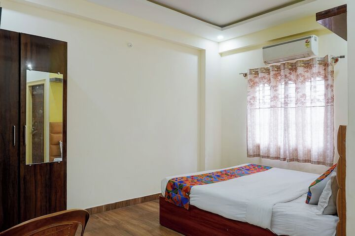 Room 9 of 27