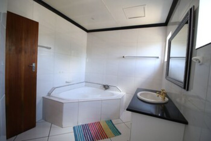 Room 6 of 47