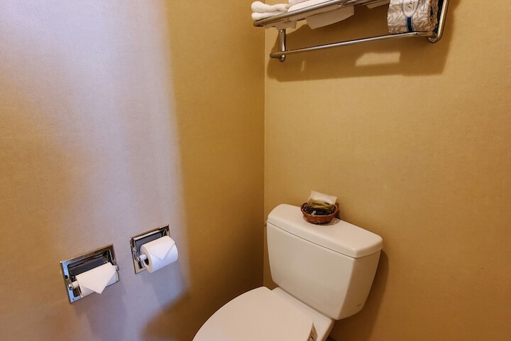 Room 26 of 46