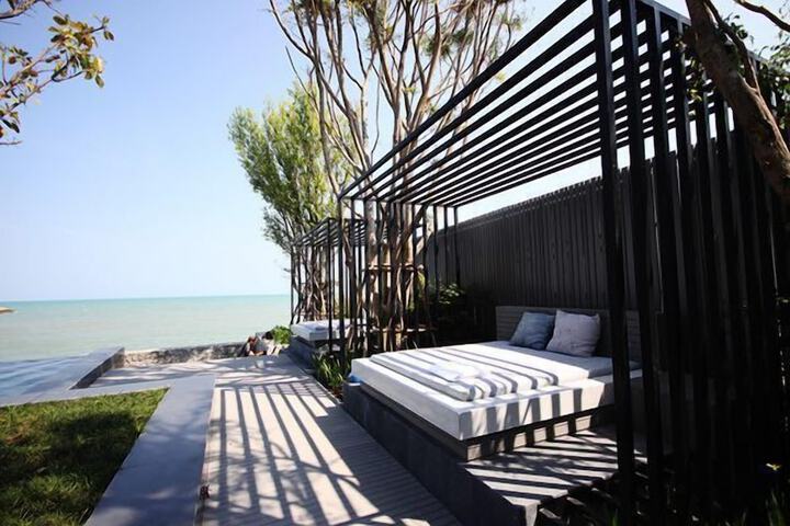 Sundeck 67 of 75