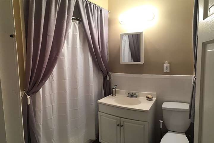 Room 7 of 14