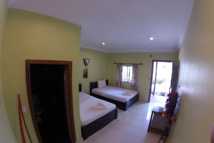 Room 5 of 37