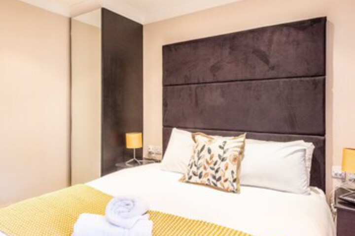 Room 13 of 48