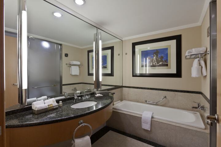 Room 42 of 116