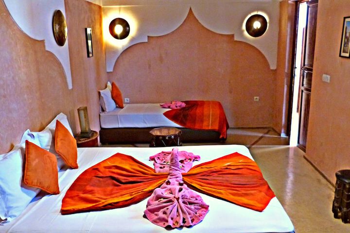 Room 4 of 120