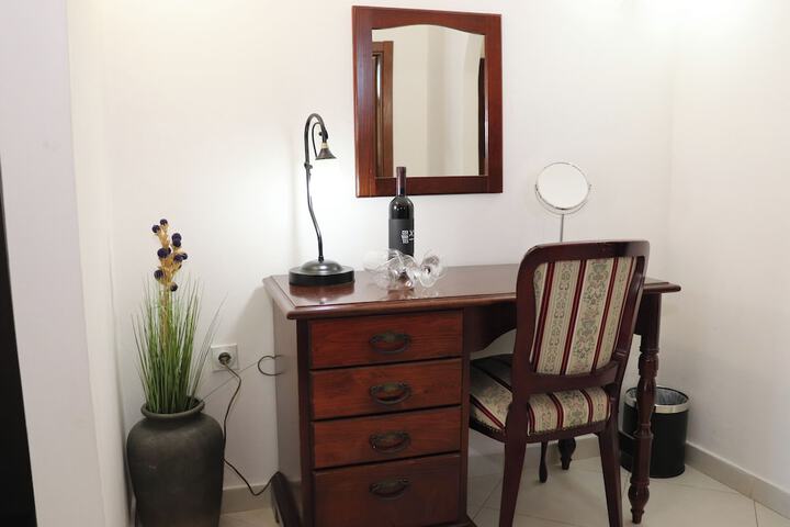 Room 49 of 263