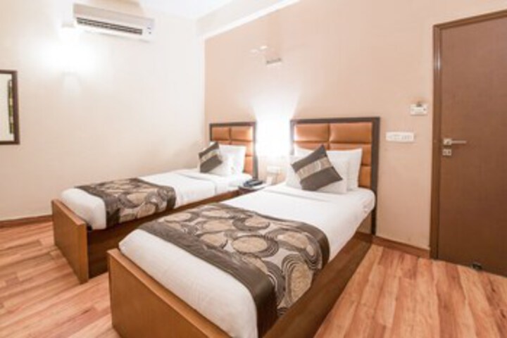 Room 17 of 31