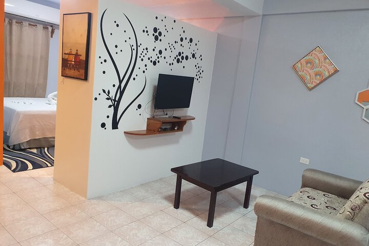 Room 5 of 124