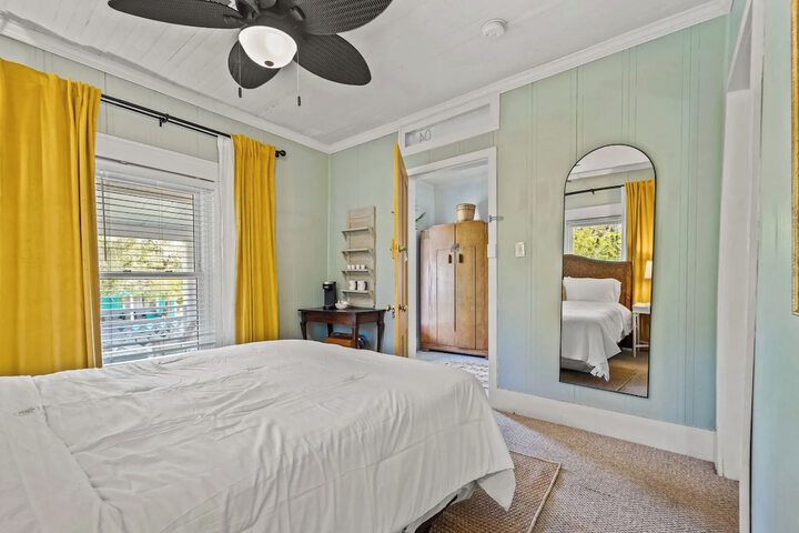Room 8 of 27