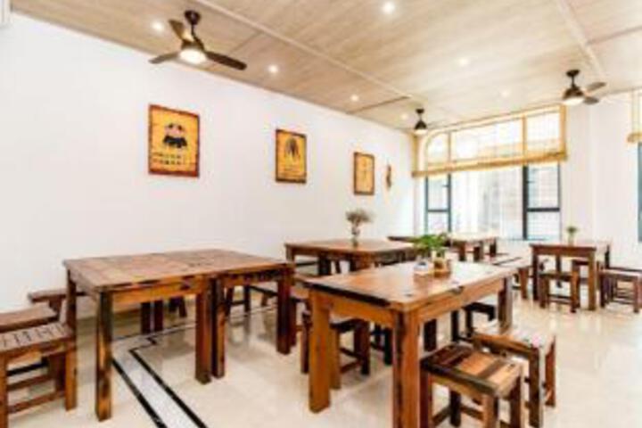 Yihai Lanshe Hotel
