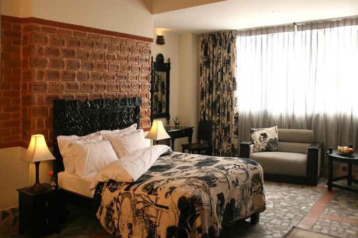 Room 10 of 31