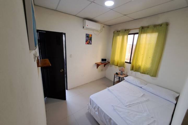 Room 9 of 25