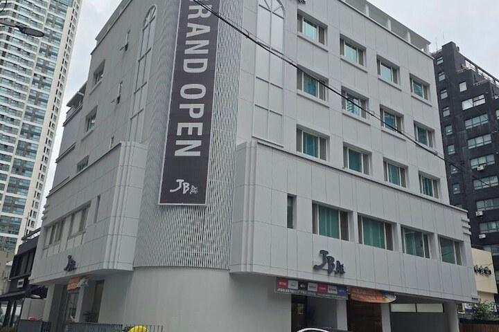 Hotel 74 of 75