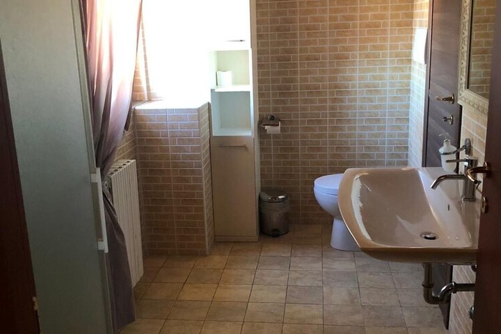 Room 16 of 20