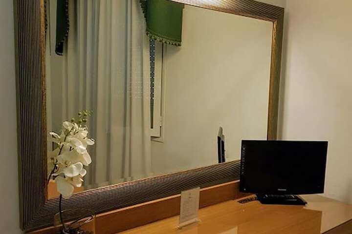 Room 13 of 39