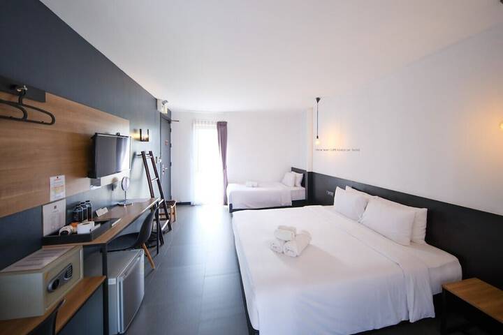 Room 19 of 77