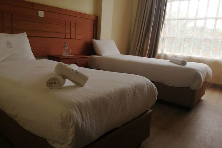 Room 10 of 17