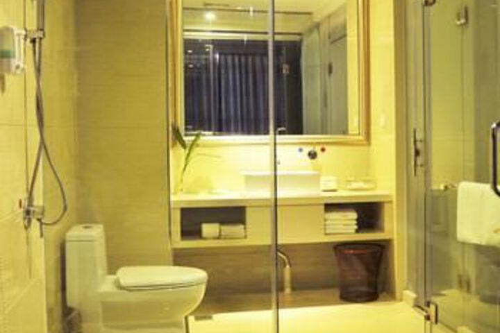 Room 7 of 40