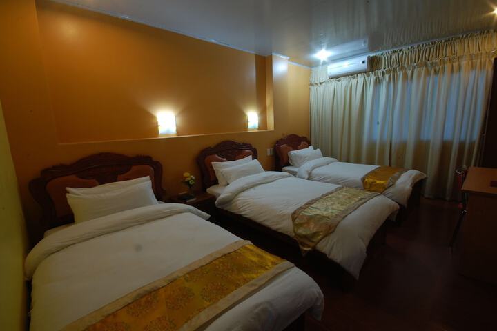 Room 13 of 70