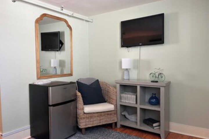 Room 139 of 297