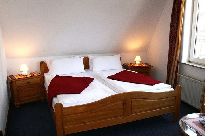 Room 3 of 15