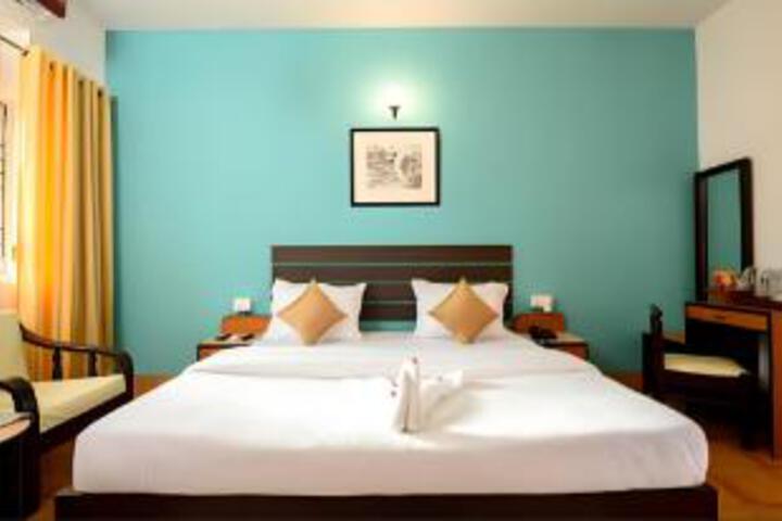 Room 14 of 16