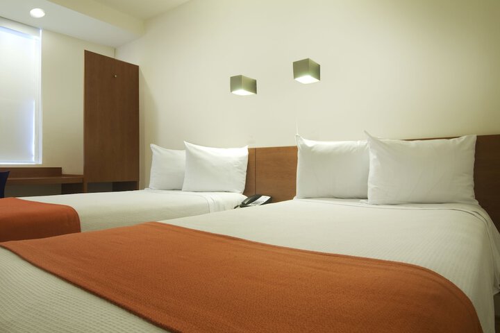 Room 10 of 56