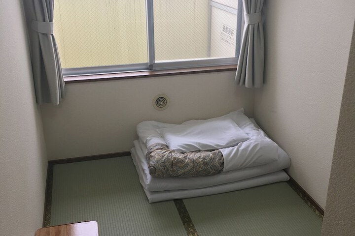 Room 5 of 30