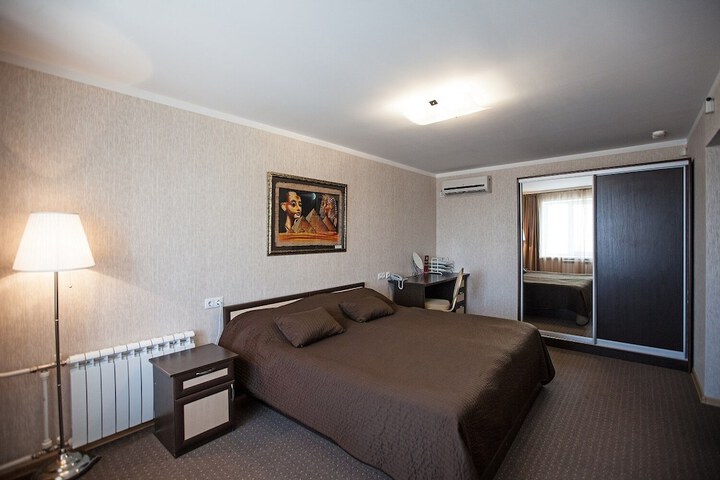 Room 35 of 125