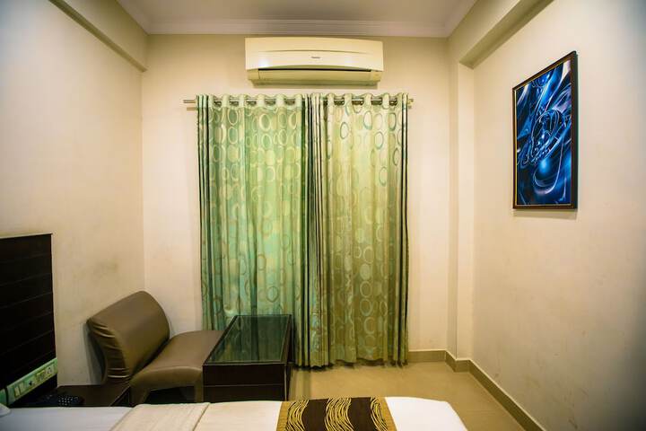Room 19 of 30