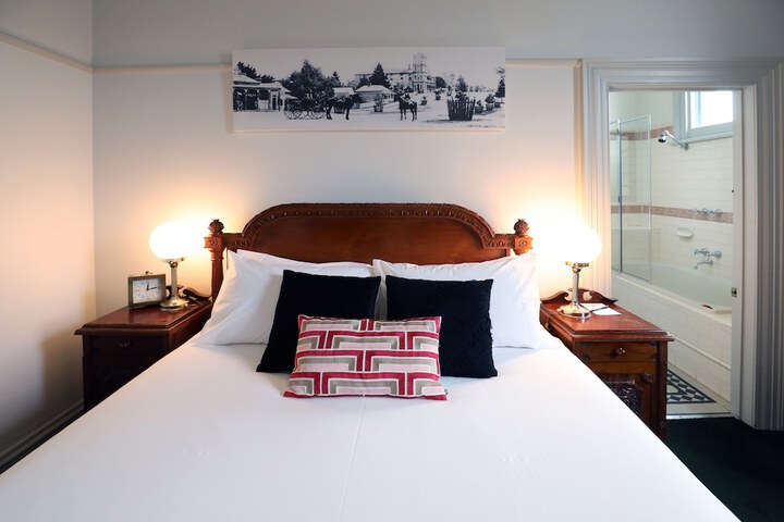 Room 37 of 345