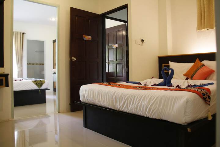 Room 19 of 28