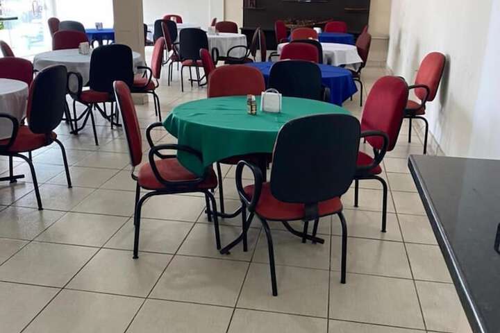 Dining 19 of 25