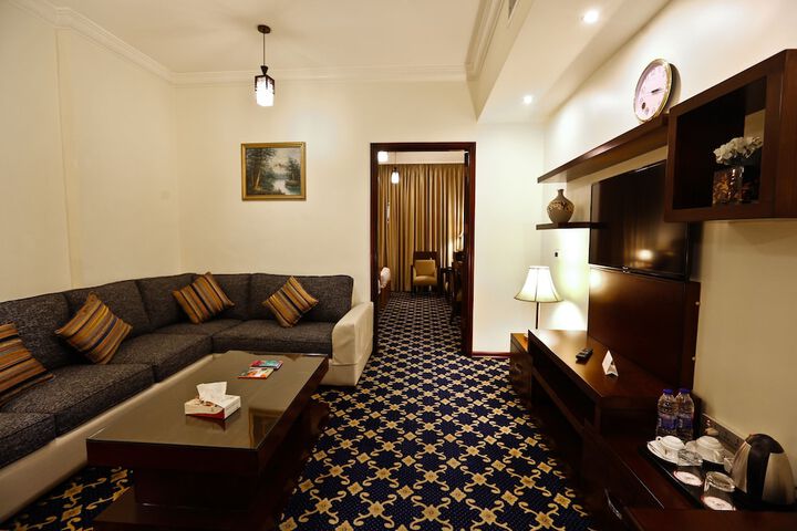 Room 10 of 26