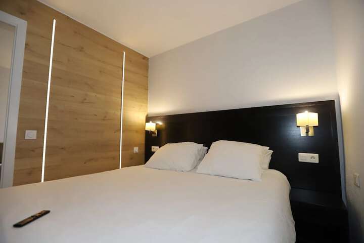 Room 7 of 53