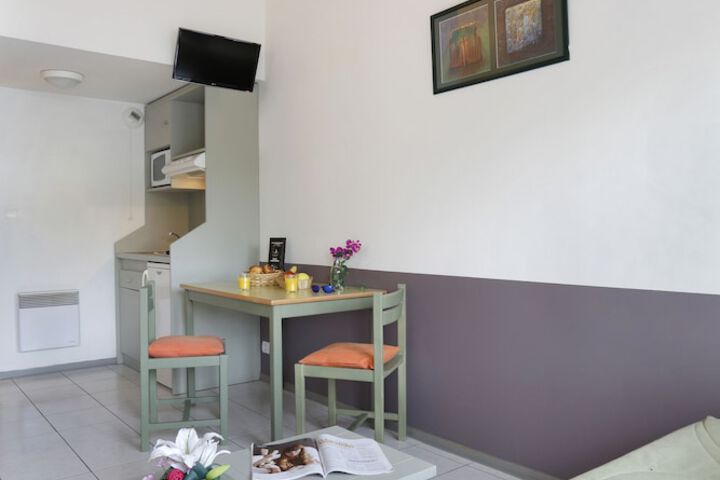 Room 4 of 26