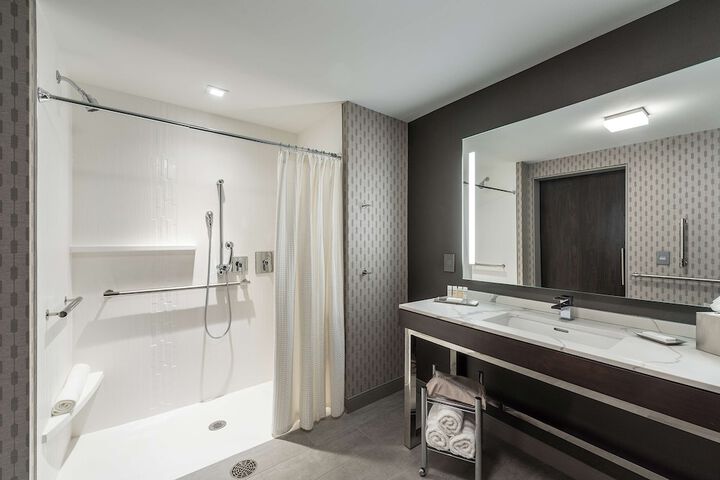 Bathroom shower