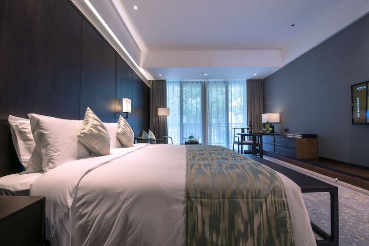 Room 12 of 46