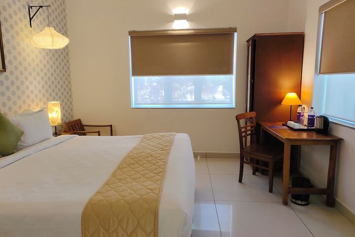 Room 30 of 85