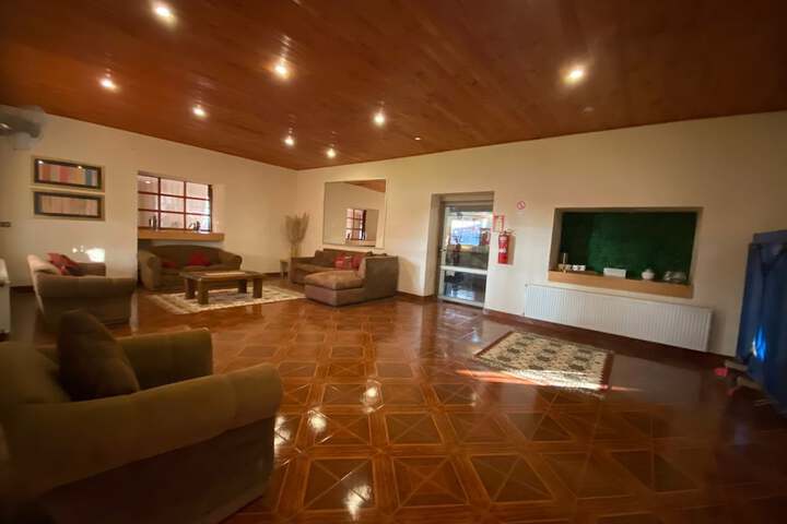 Room 4 of 6