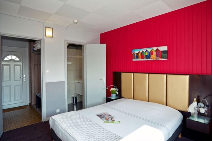 Room 14 of 40