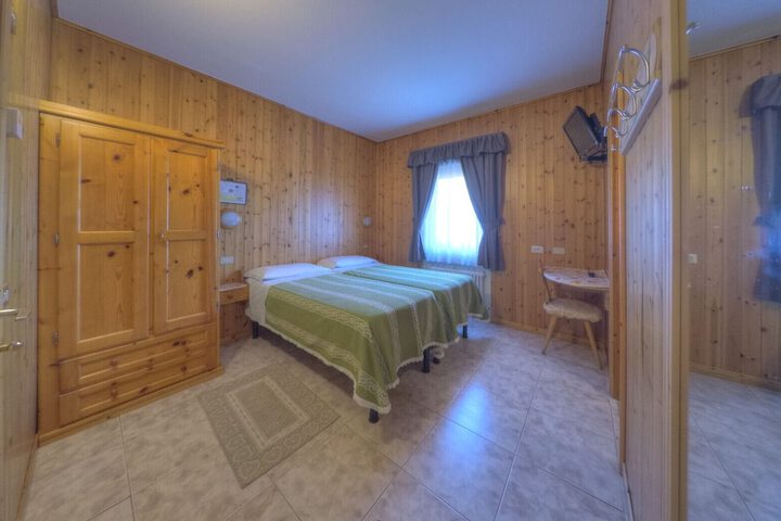 Room 15 of 63
