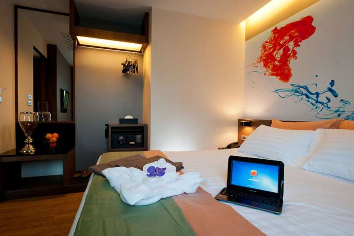 Room 12 of 47