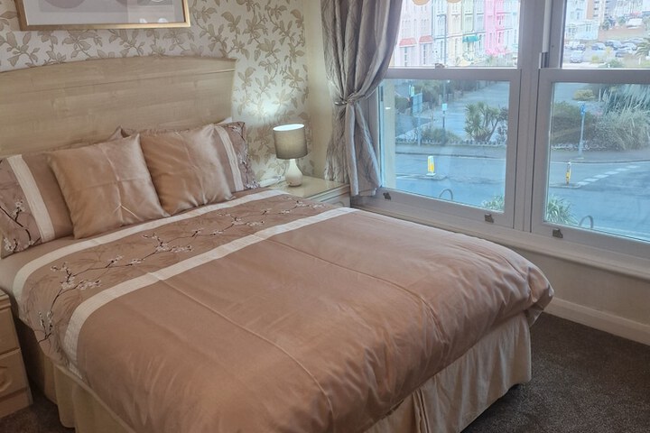 Room 47 of 184