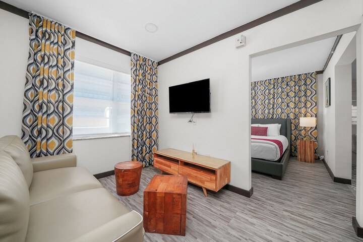Room 33 of 56