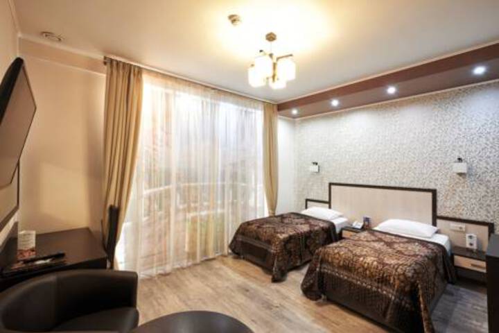 Hotel Tayozhny